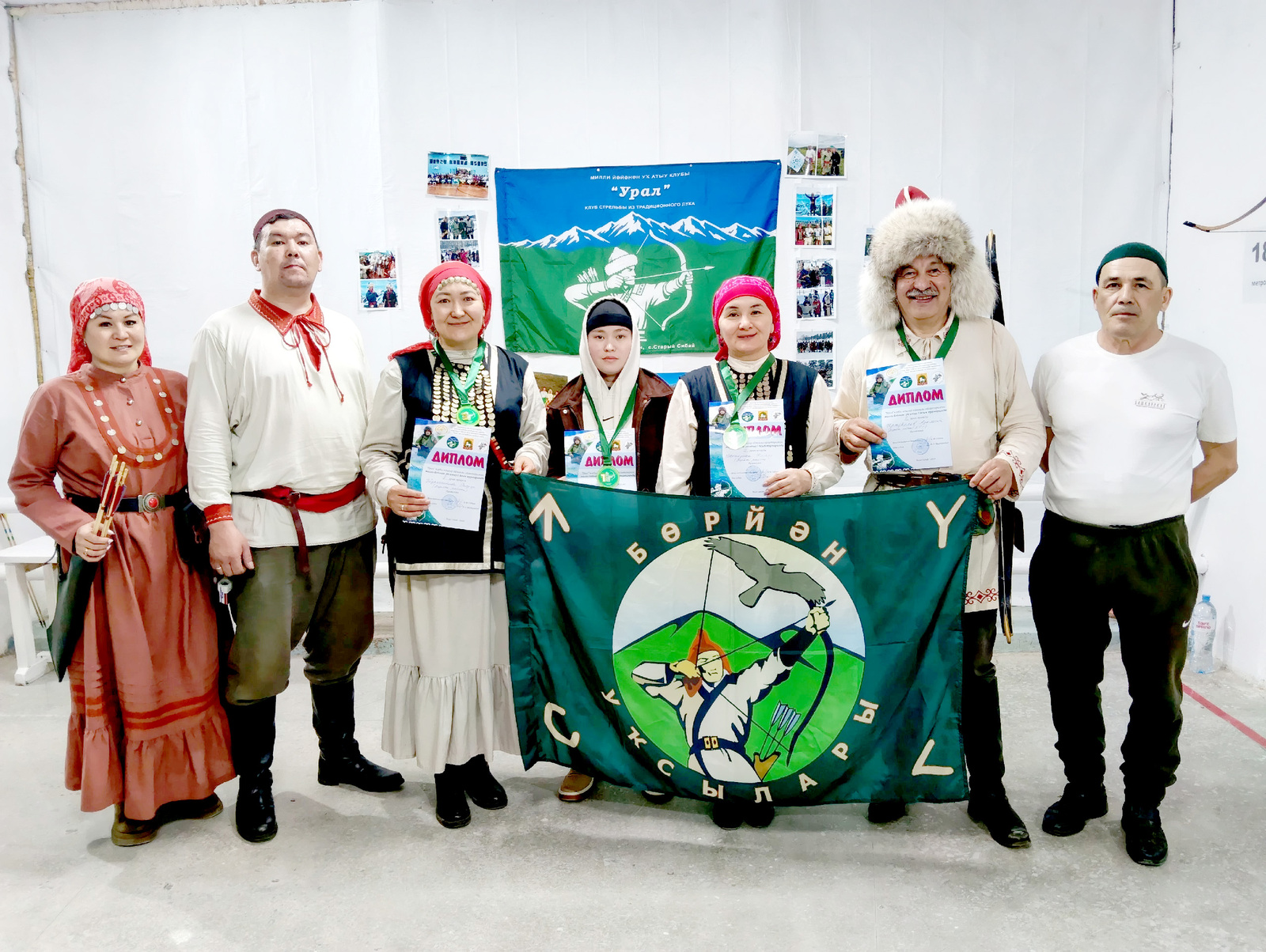 Пьедесталда - тик Бөрйән ҡыҙҙары!