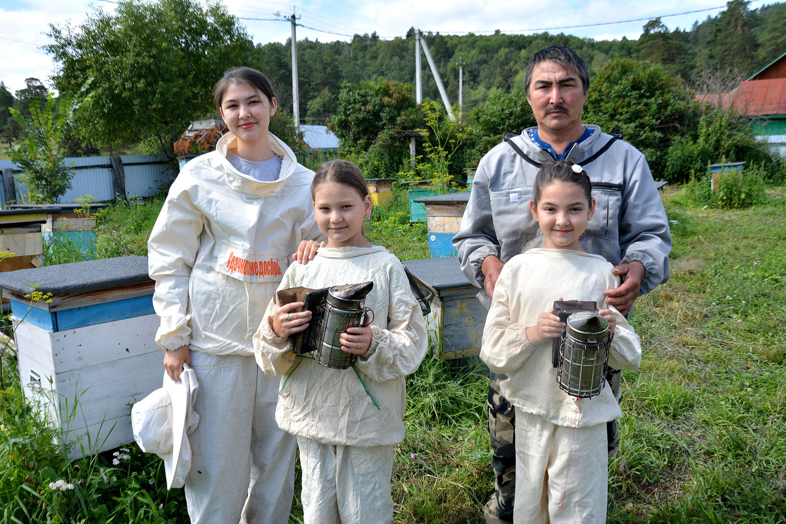 Тоҡомдары менән ҡортсолар