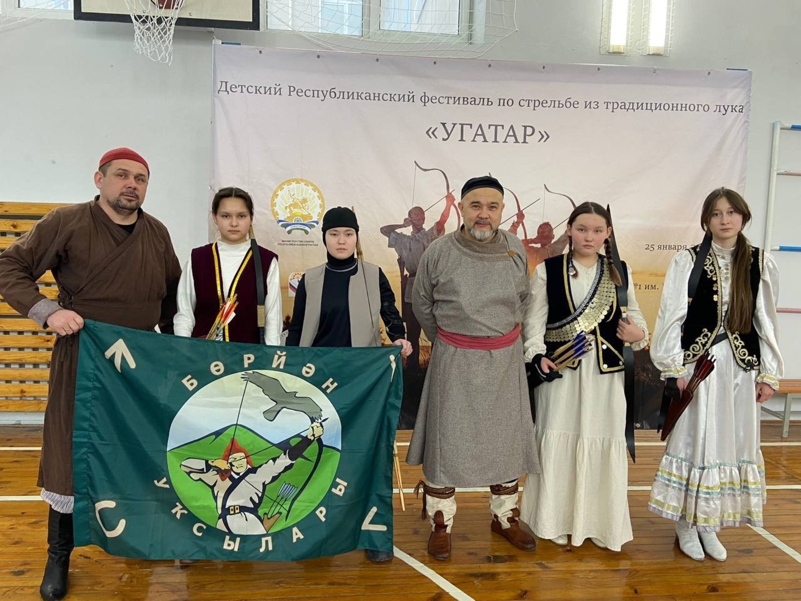 Беҙҙең йәш уғатарҙарға – афарин!