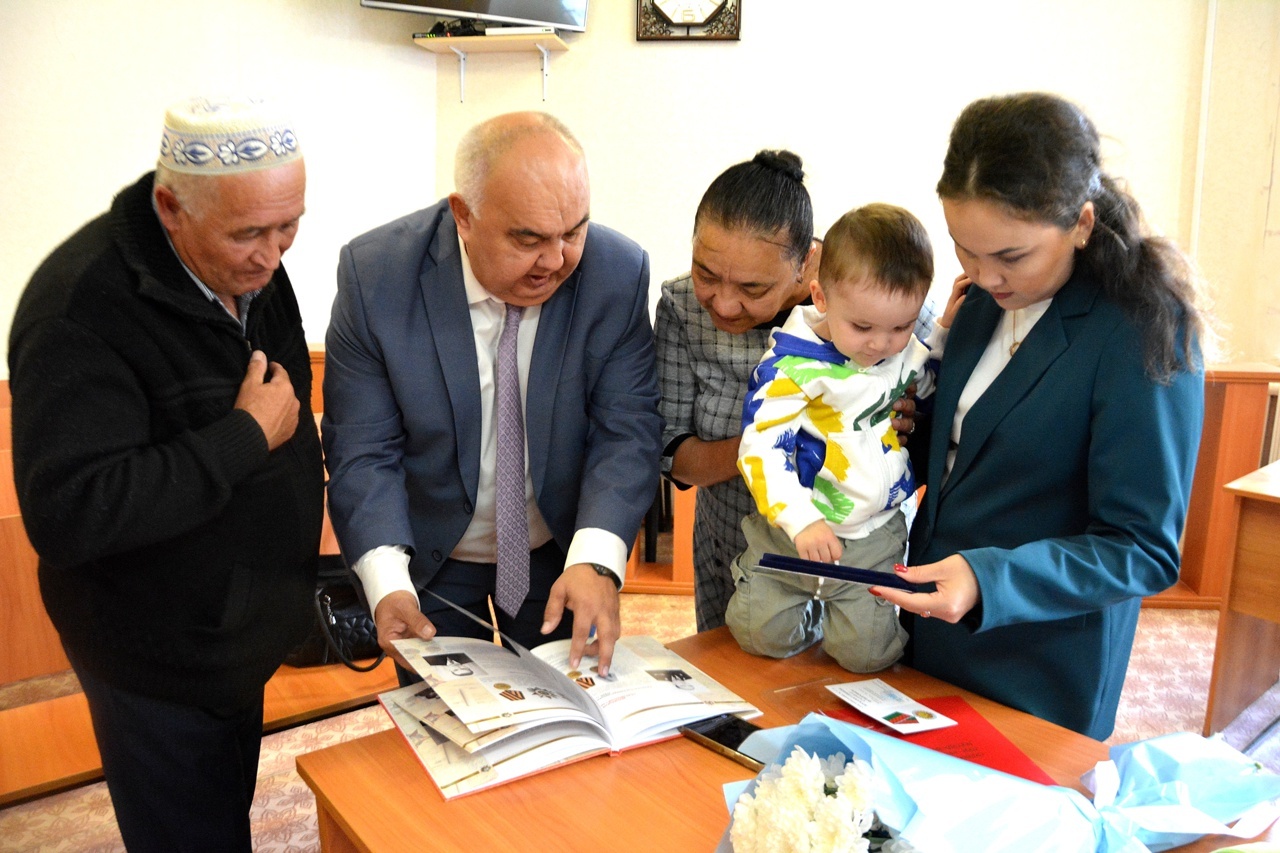 В Бурзянском районе посмертно наградили солдата СВО