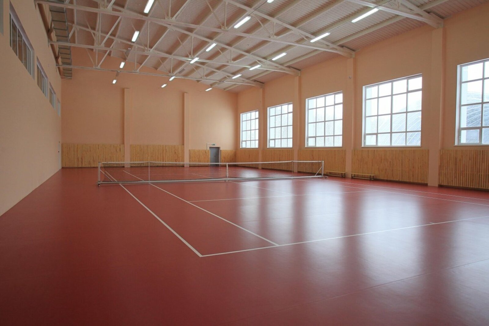 Жителям Башкирии разрешили заниматься в школьных спортзалах