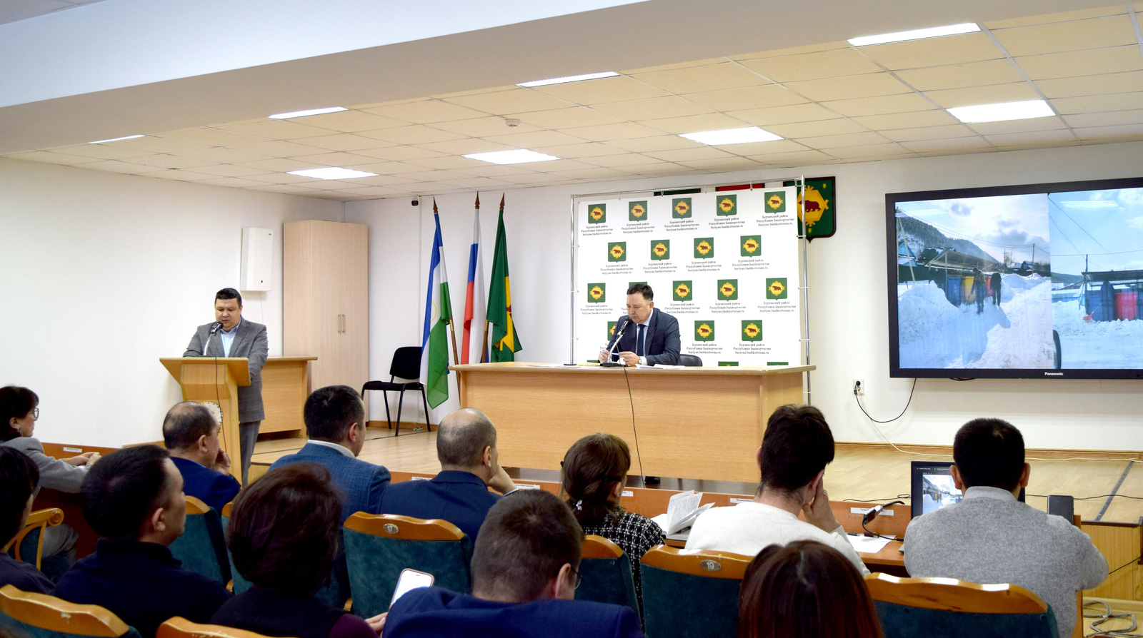 Ташҡын, эт тешләү осрағы, район хакимиәтендә кадрҙар үҙгәреше...