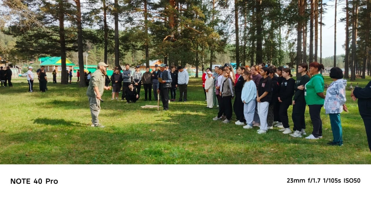 Мәктәп ата-әсәләр менән бергә...уйнай