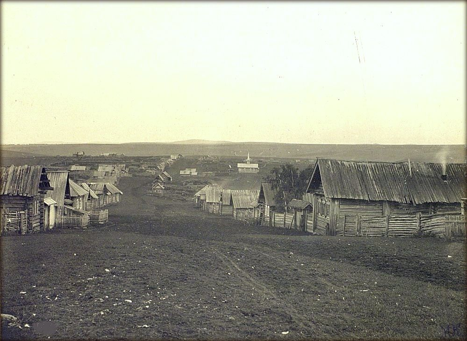 Ауыл ситендә кеше ашаусылар ғаиләһе йәшәгән