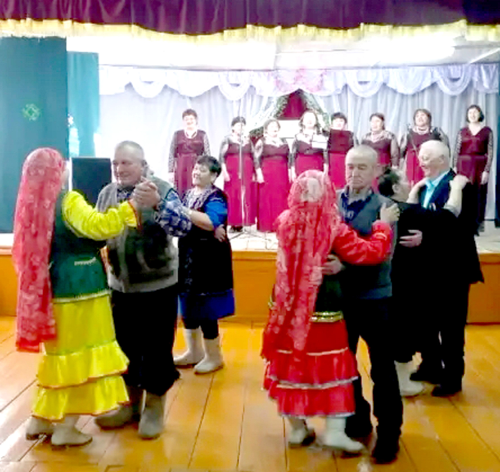 Ауыл күрке - матур ғаиләләр