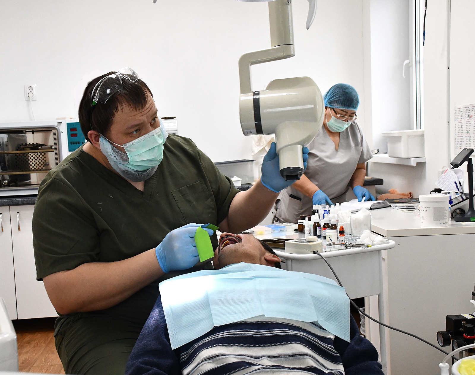 Алтын ҡуллы табип, тиҙәр