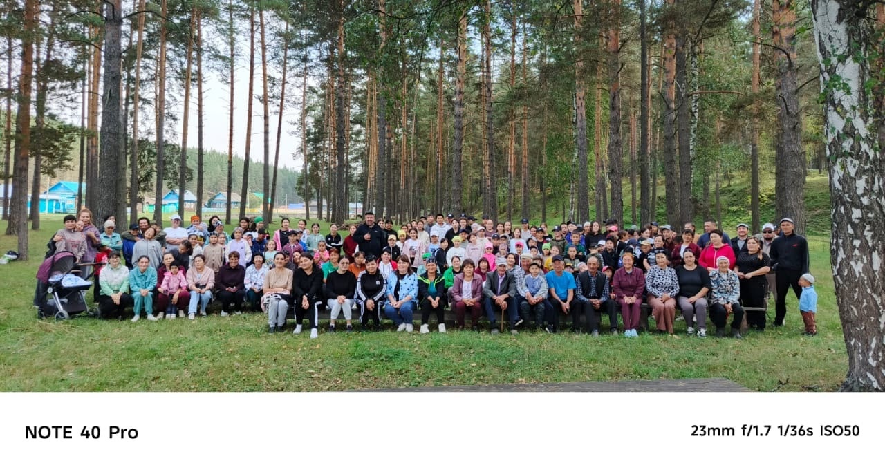 Мәктәп ата-әсәләр менән бергә...уйнай