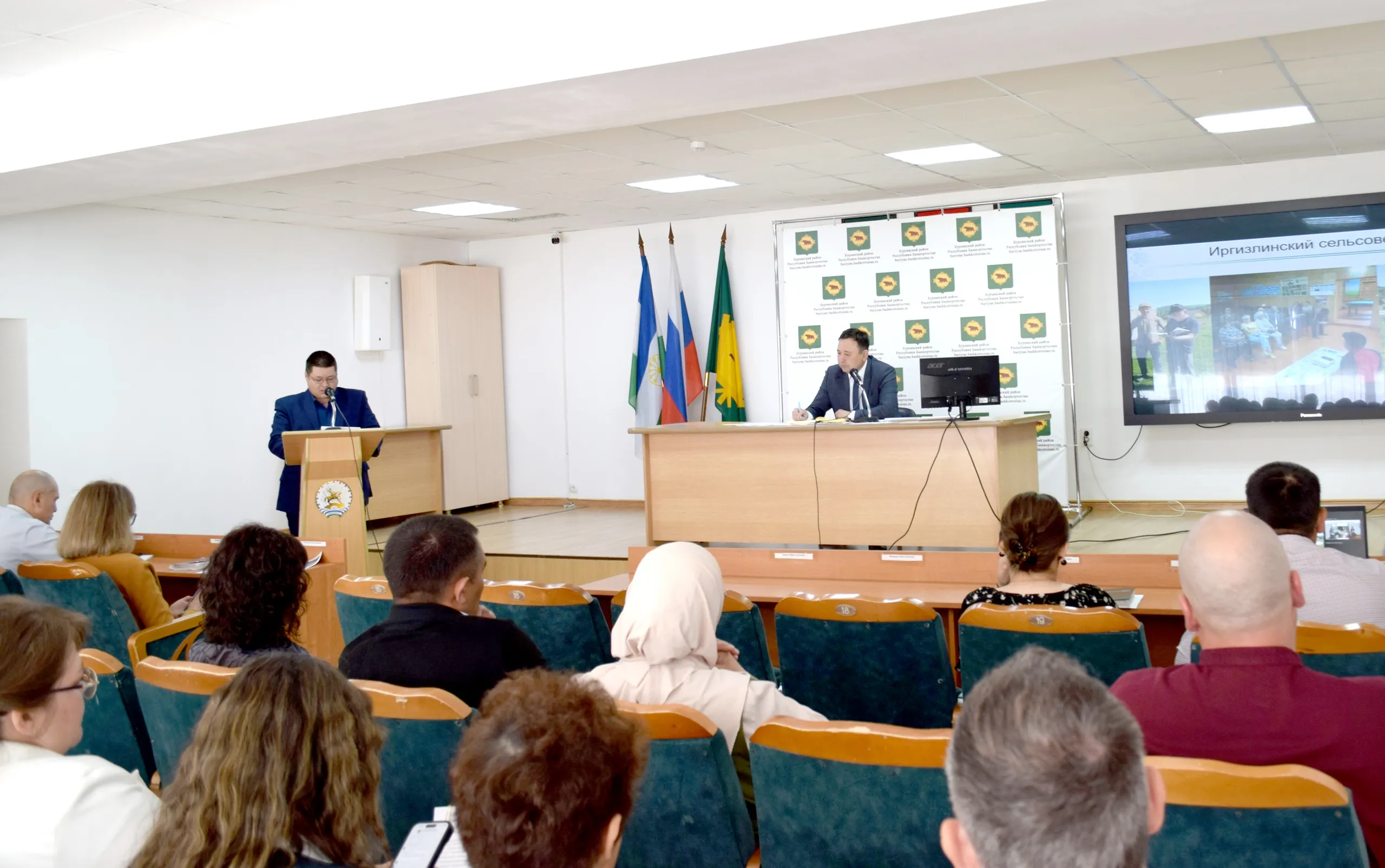 Район хакимиәтендә кадрҙар үҙгәреше, янғын, юлдар...