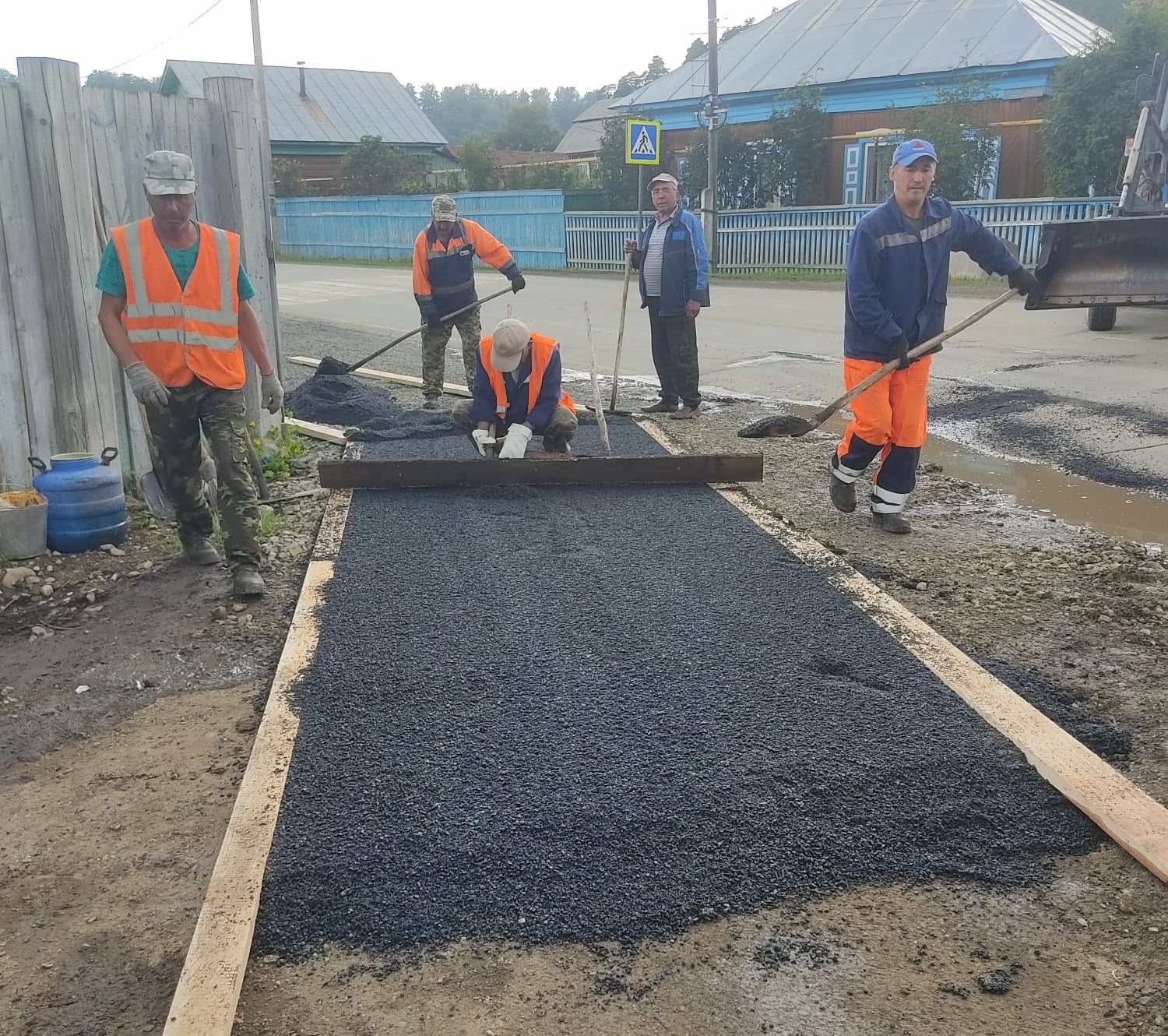 Тротуар һалынды