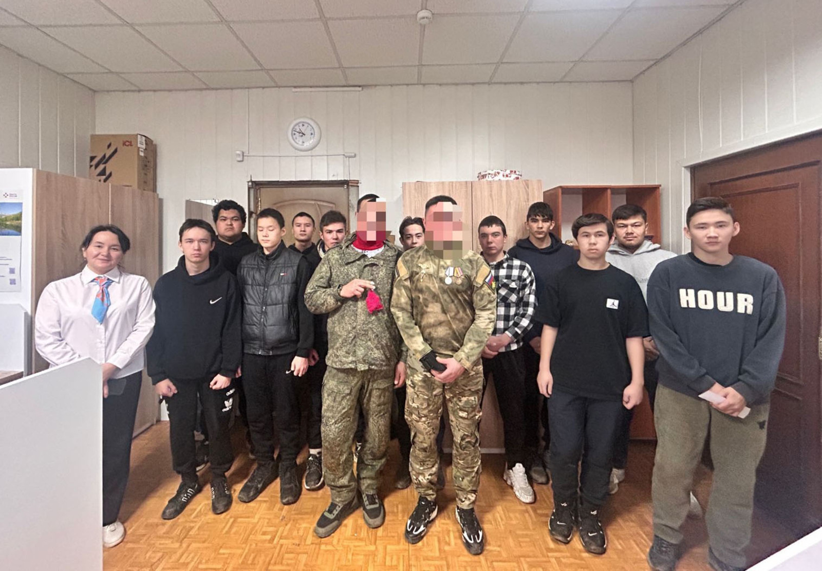 “Каспер” һәм “Лесник” йәштәр менән осрашты