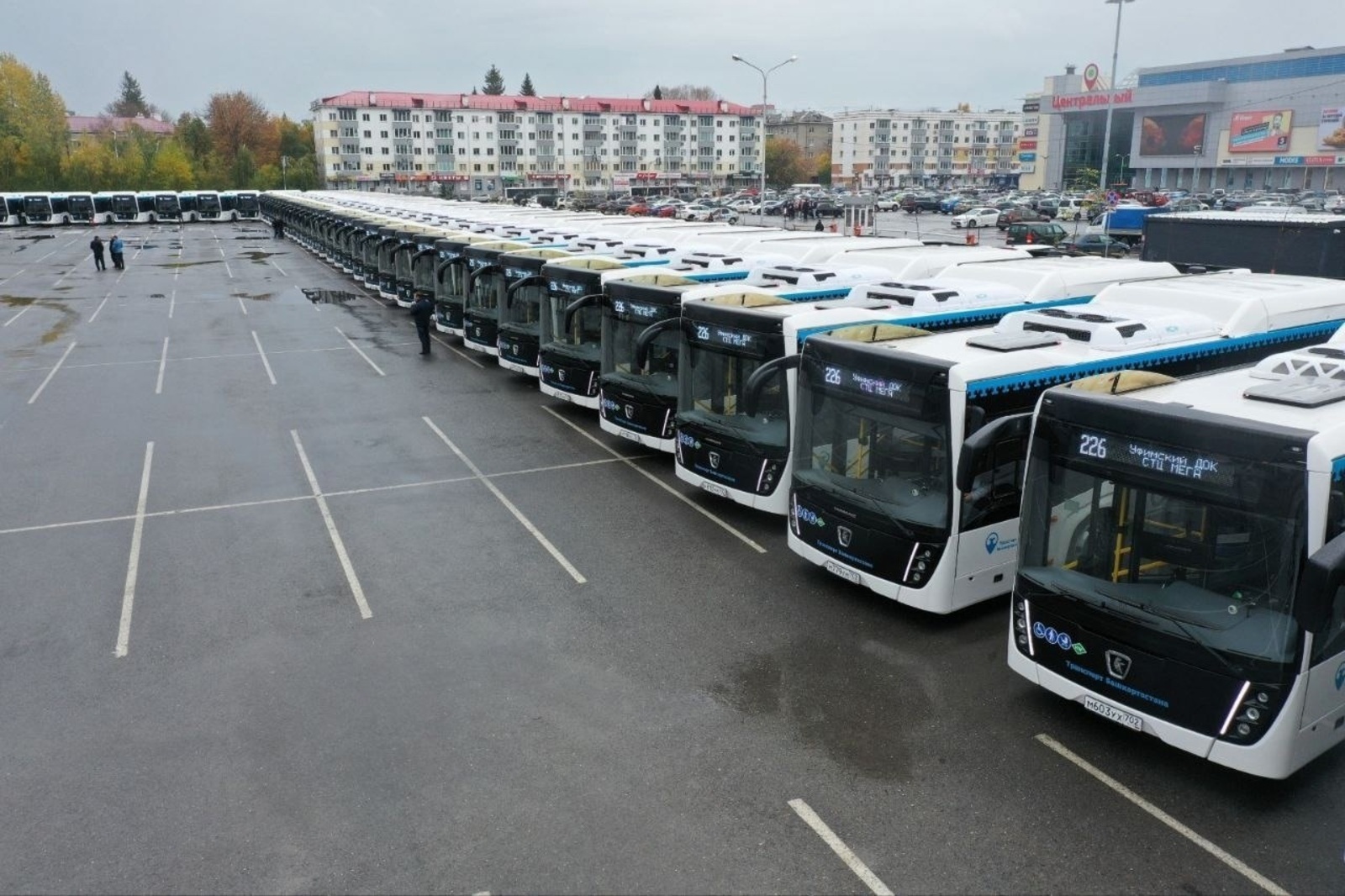 Урамдарҙа яңы автобустар йөрөр