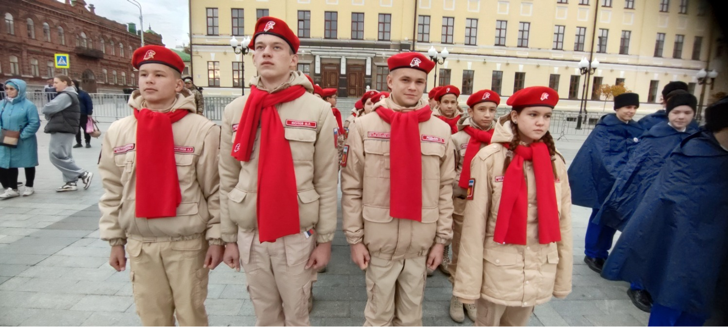 На Советской площади Уфы посвятили в «шаймуратовцы» 600 ребят