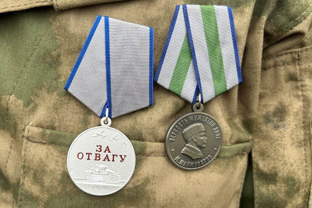 Радий Хәбиров Миңлеғәле Шайморатов исемендәге батальон яугирҙарына наградалар тапшырҙы