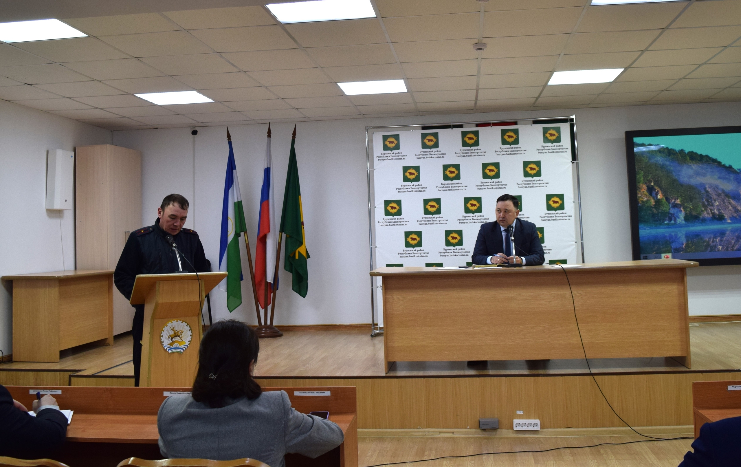 Ташҡын, эт тешләү осрағы, район хакимиәтендә кадрҙар үҙгәреше...