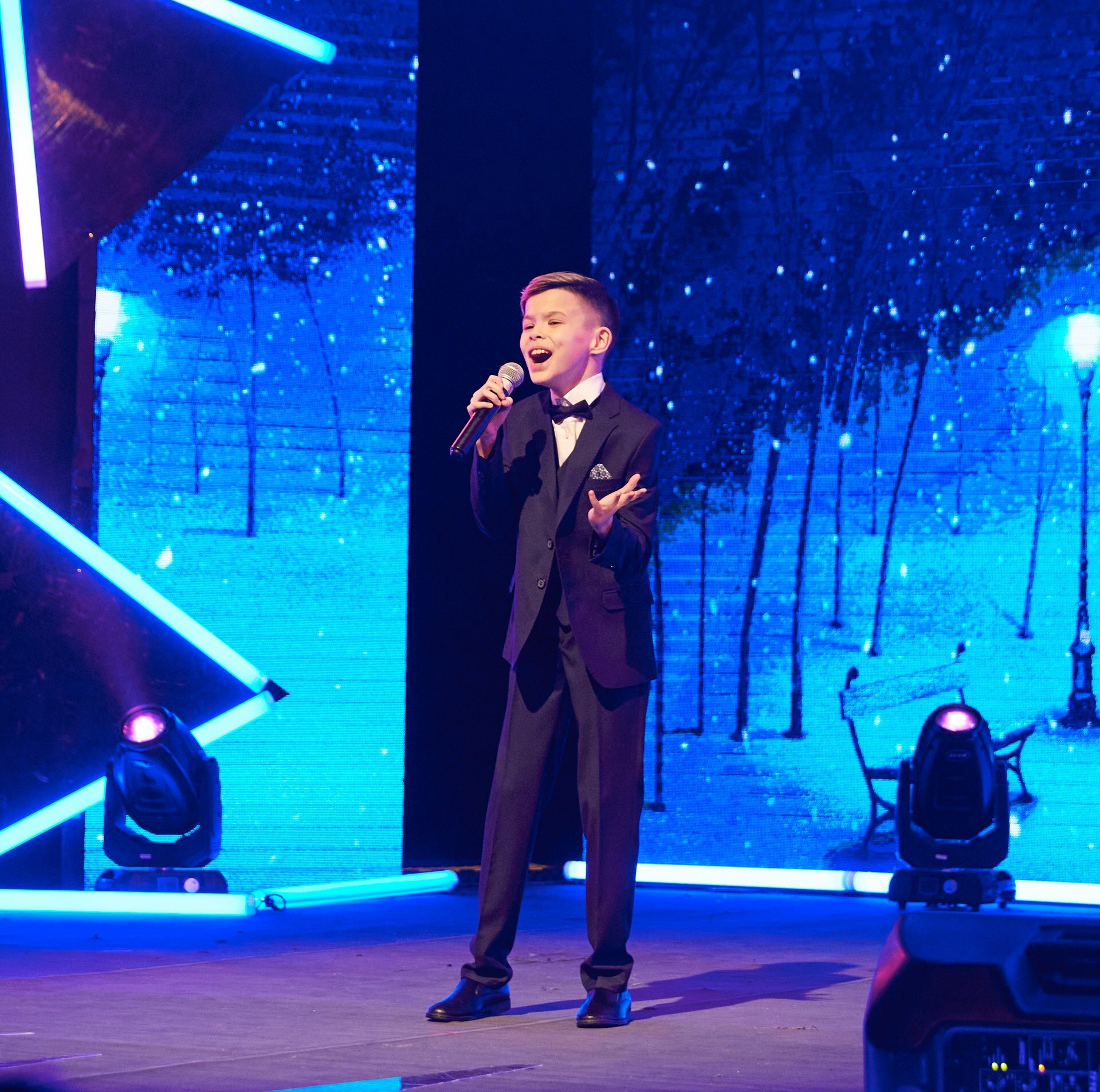На сцене Национального молодёжного театра имени Мустая Карима состоялся финал и Гала-концерт Республиканского  телевизионного конкурса «Сулпылар».
