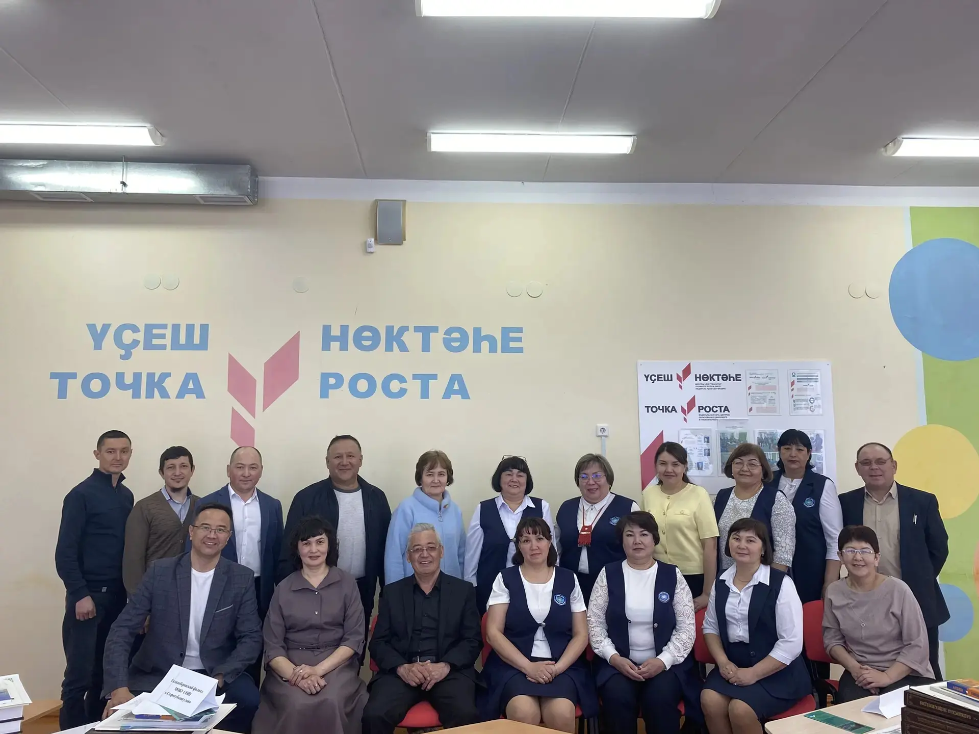 “Атайсал” проекты сиктәрендә мәктәптәргә китаптар тапшырылды