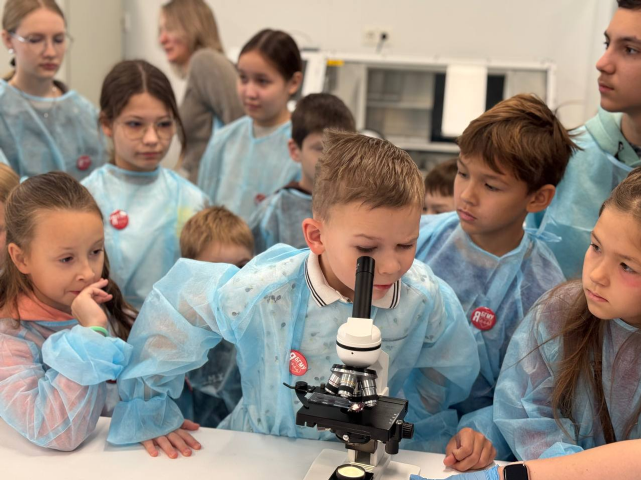 Уфимским школьникам показали лаборатории Межвузовского студенческого кампуса