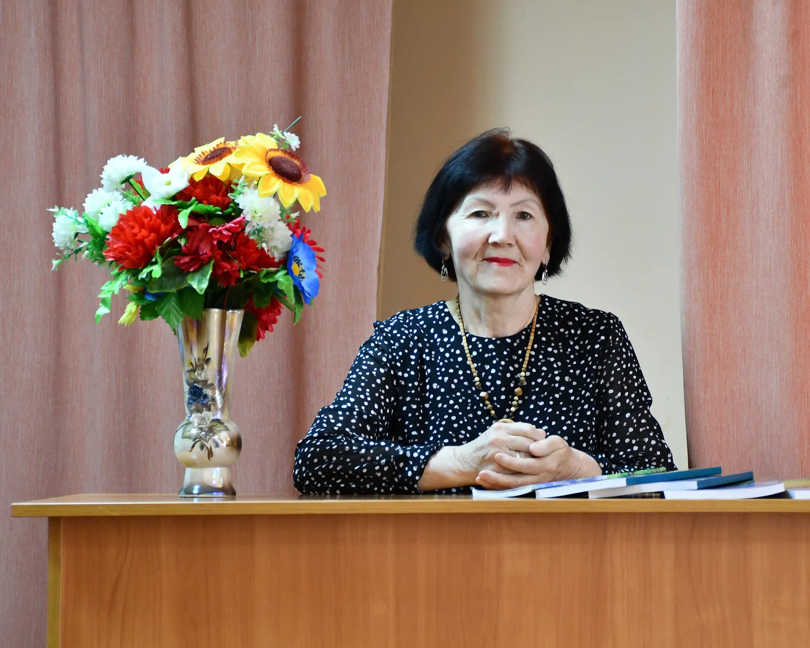 Күңелендә шиғыр, моң ғына...